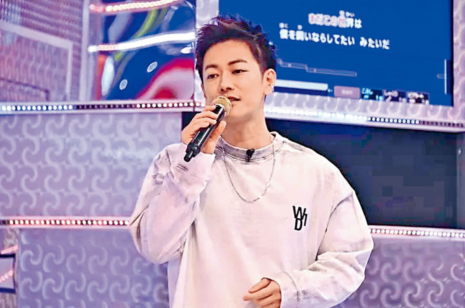 佐藤健在节目中开金口唱K，获观众赞可做歌手。