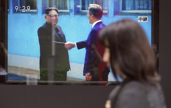 两韩领袖上午会谈结束。AP