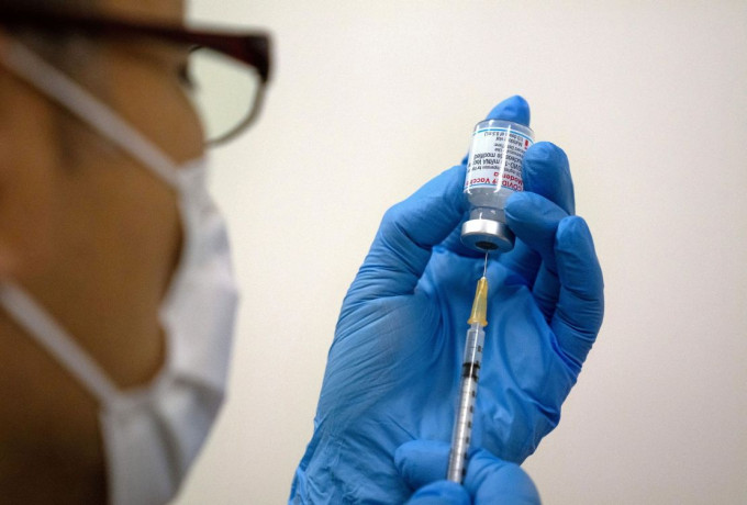 英国牛津大学研究指染疫致血栓和中风的机率 比接种疫苗还高。路透社图片