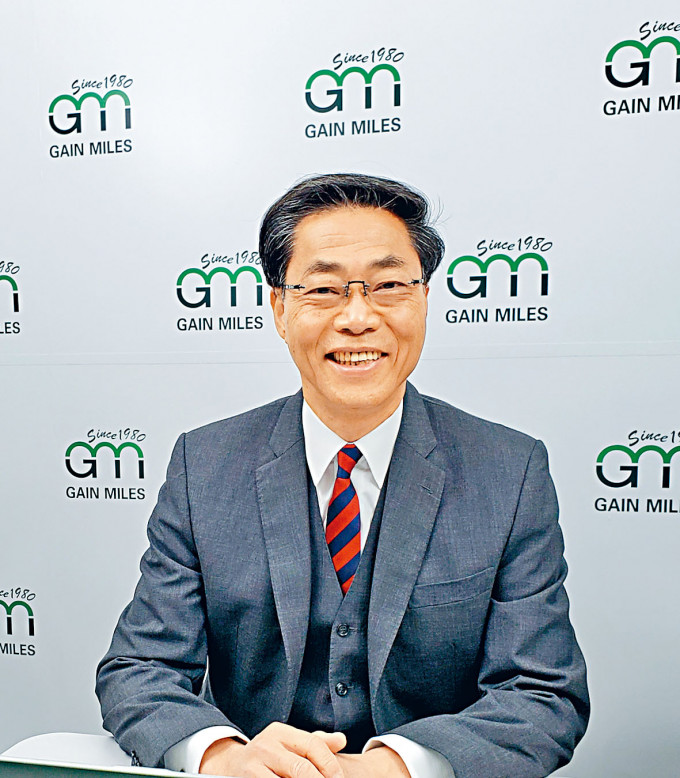骏隆集团常务董事陈锐隆预计，今年强积金回报将上调至6%至8%。