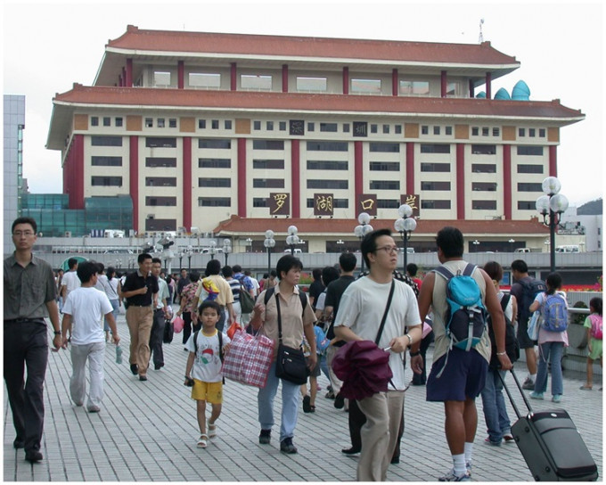 港澳辦為鼓勵港人到內地學習、就業、生活，公布三項新政策