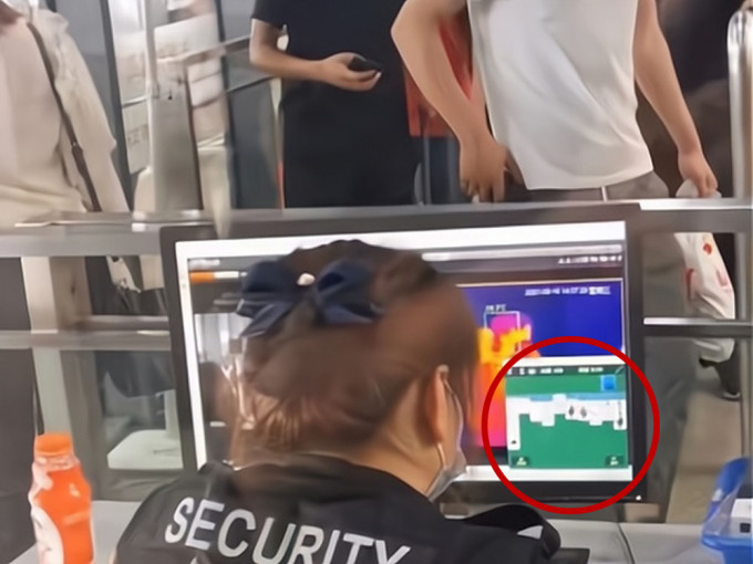 火车站安检员上班玩游戏，多人体温过高却没发现。网图