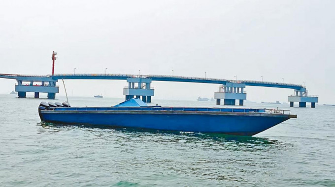 珠海常有非法改裝快艇出沒。