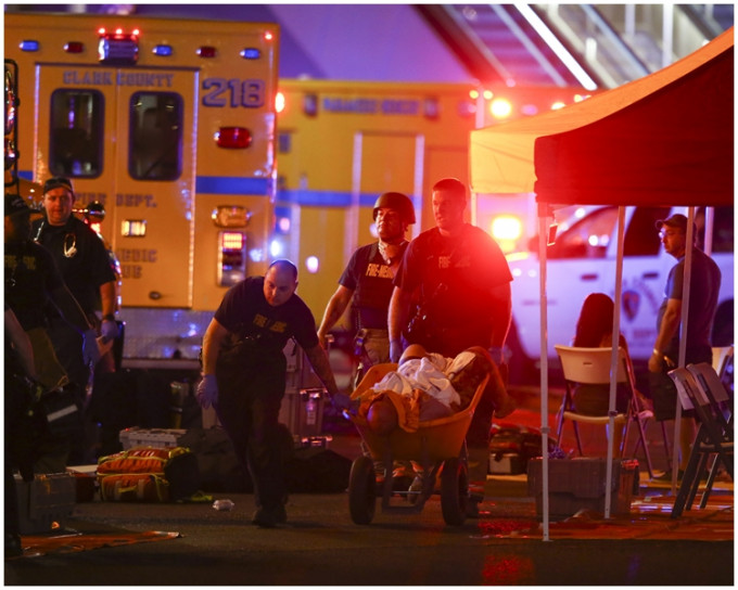 事件至少造成2人死亡，24人受伤。AP图片