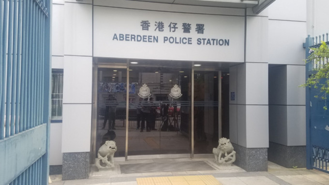 香港仔唐楼67岁男 疑遭女子窃走失两万元金链吊坠。资料图片