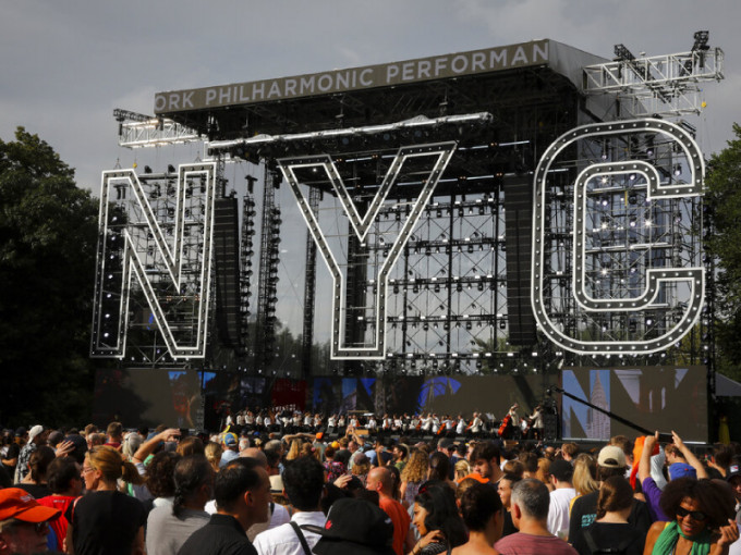 演唱会于纽约中央公园举行。AP图片