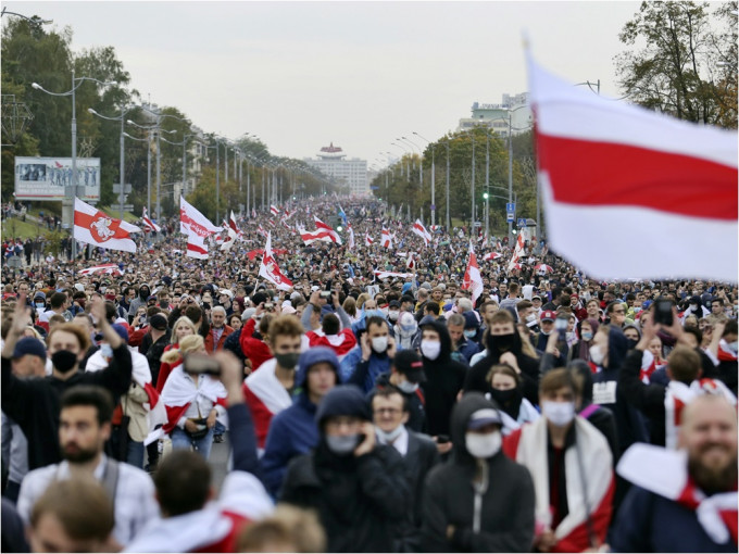 白俄示威踏入第50日，示威者要求被指在大选中舞弊的独裁总统卢卡申科下台。AP图片