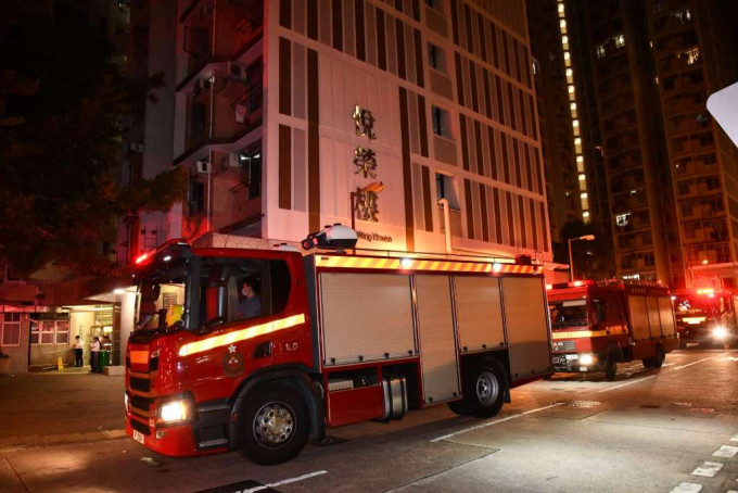 天水围天悦邨发生火警，居民需要疏散。