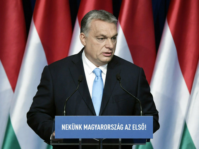 匈牙利總理奧爾賓宣布生下4名或以上子女的女性，可終生免稅。AP