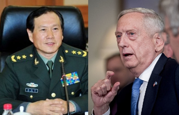 魏凤和（左）和马蒂斯两人目前在新加坡，出席东盟国防部防长会议。