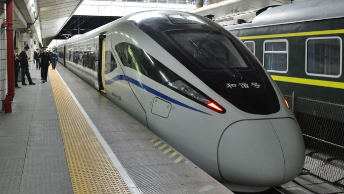 高鐵4月6日起每逢周六增加4班來回深圳恆常列車。資料圖片