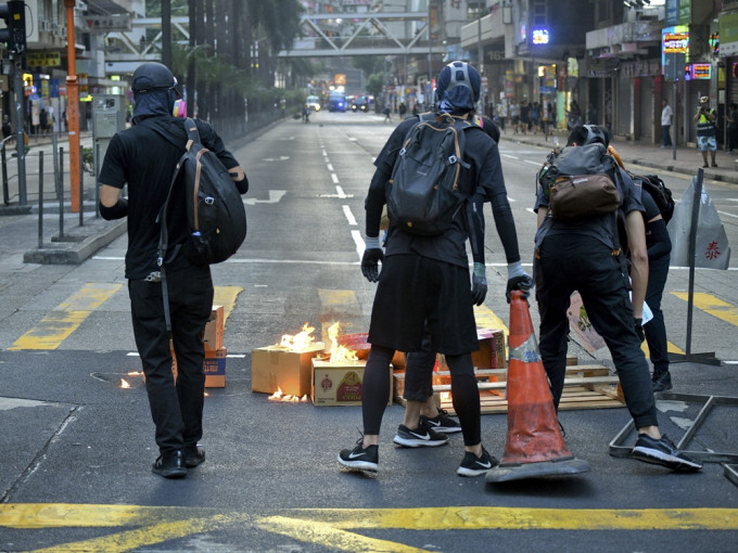 對於18歲以下有悔意而非涉及嚴重罪行的被捕人士，警方願意視乎情況考慮採取讓其可改過自新的措施。資料圖片