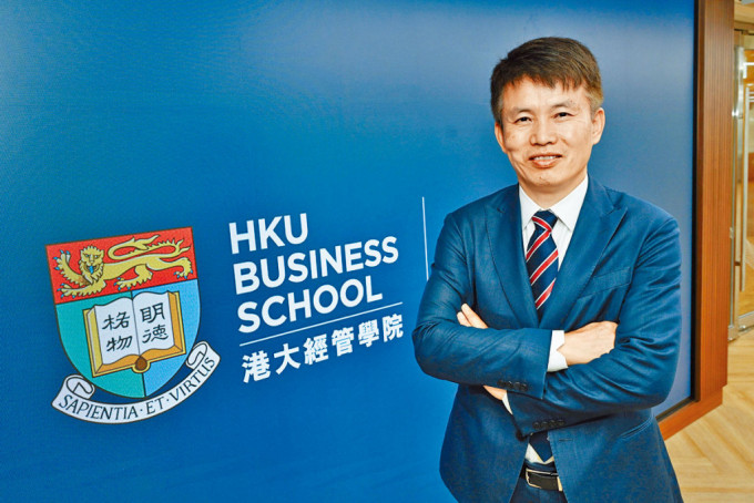 蔡洪濱指，在深圳開辦的「大灣區（港深）MBA課程」受歡迎，首屆取錄約160名學生。