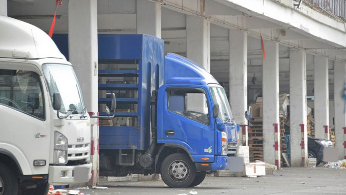 「防疫抗疫基金」向香港跨境货车车主提供一次性1万元补贴。 资料图片