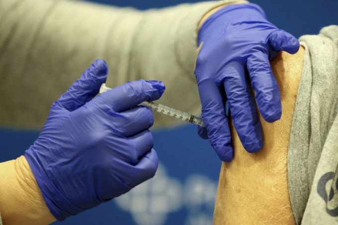 福奇稱美國將加入新冠肺炎疫苗實施計畫。AP圖