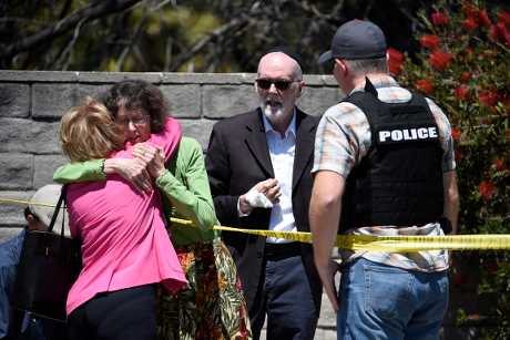 聖地牙哥一家猶太會堂發生槍擊事件，一名男子被逮捕。AP