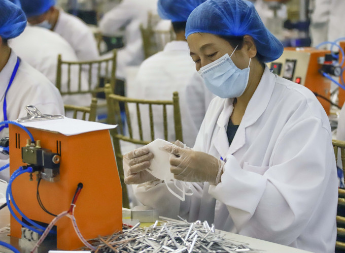 今日起出口的非医用口罩皆要符合中国质量标准或国外质量标准。新华社