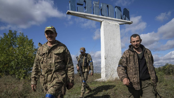 乌军近日发动反攻重夺重镇伊久姆，俄罗斯瓦格纳集团被指有意招募囚犯参战。AP图片
