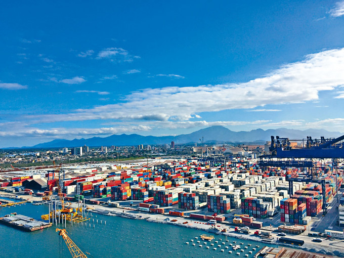 招商局港口公布，截至今年6月底止中期业绩，纯利按年大增逾2倍，至47.1亿元。