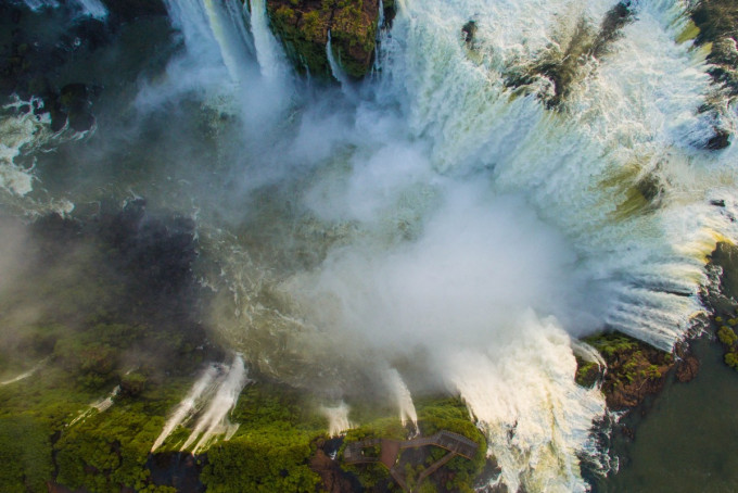 阿根廷伊瓜蘇瀑布。網圖