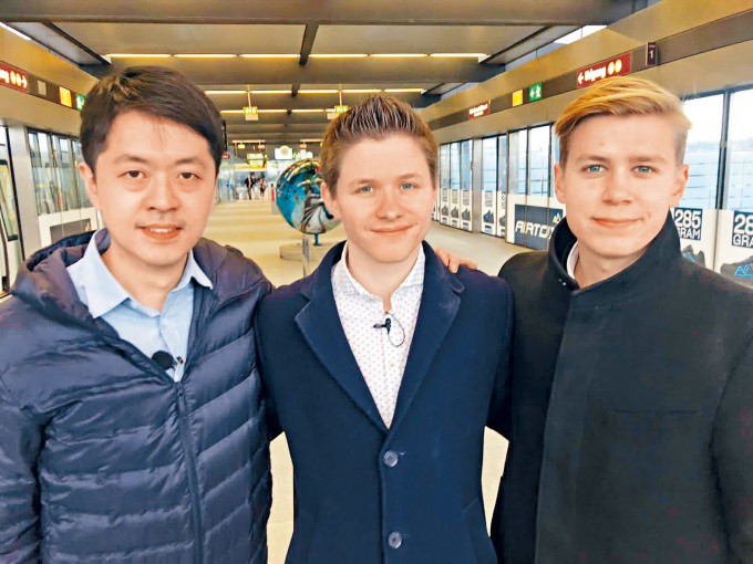 ■協助許智峯（左）出逃的丹麥保守黨青年委員會前主席Anders Storgaard（中）與Thomas Rohden（右）。