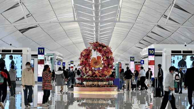 林世雄指今年首两月机场客运量达420万。林世雄网志图片