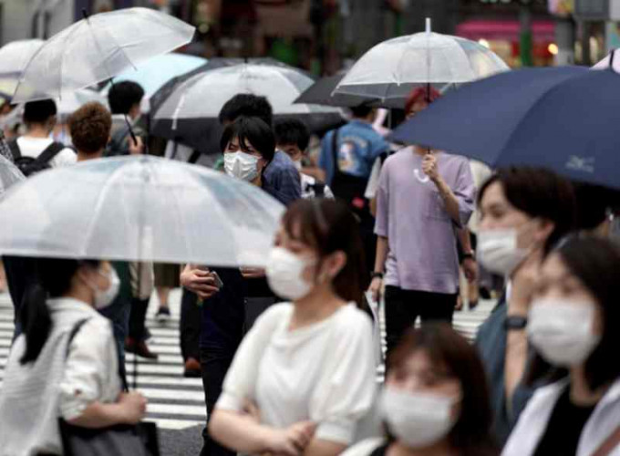 日本疫情反彈過去一日新增386宗確診。AP