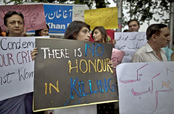 巴基斯坦2少女遭槍殺，疑涉「榮譽殺人」。AP資料圖片