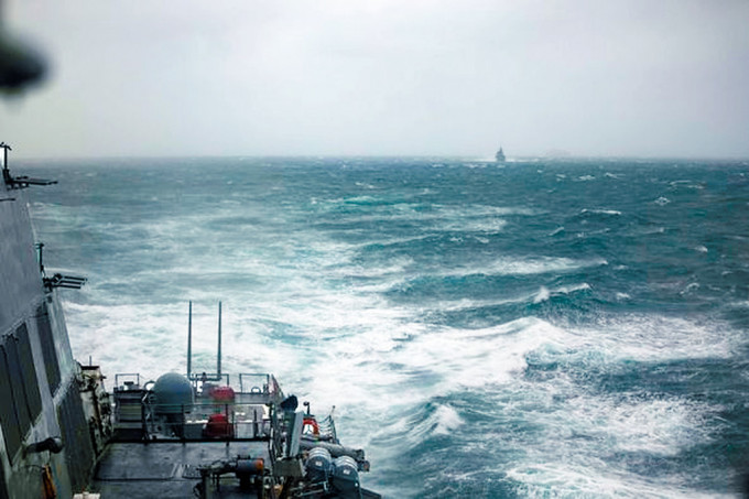 美國和加拿大兩國軍艦過航台灣海峽。