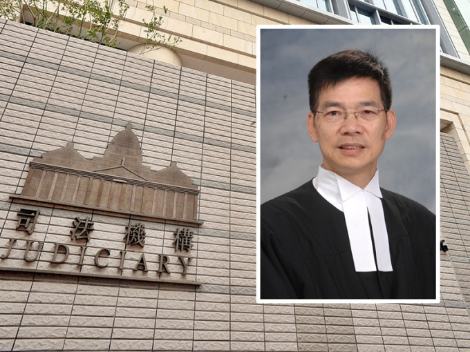 裁判官黄伟权今早引导陪审团。