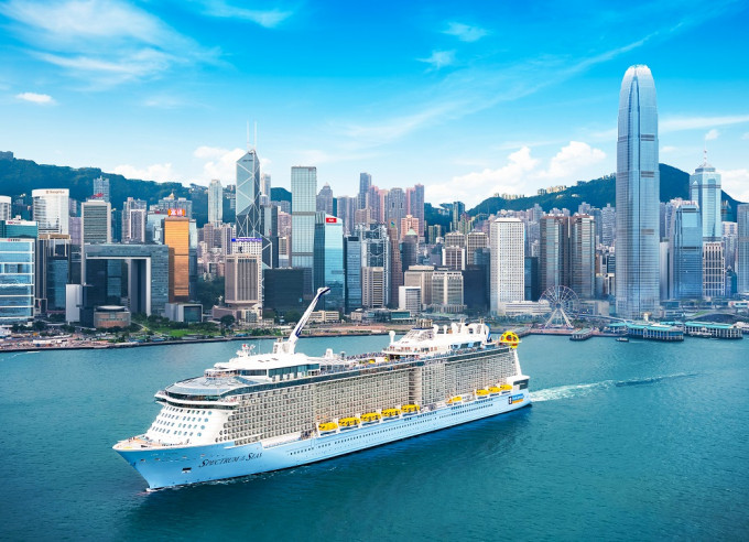 海洋光譜號現正以香港為母港推出一系列郵輪公海遊活動。