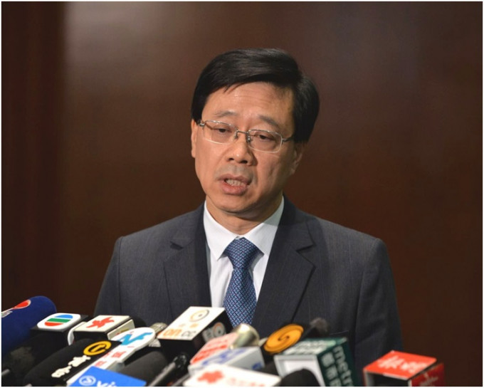 李家超强调香港对枪械管制非常严格。