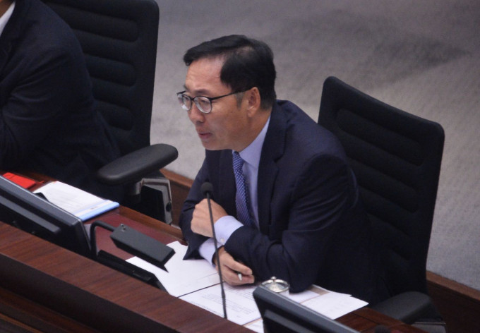 陳健波料下周六開特別財委會討論修改會議程序。