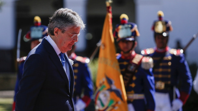 厄瓜多尔总统拉索宣布全国哀悼3日并进入紧急状态。美联社