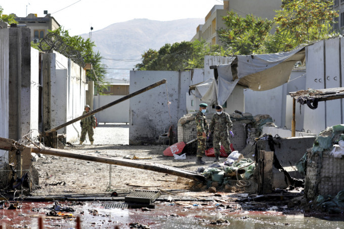 美国驻喀布尔大使馆附近也发生爆炸。AP