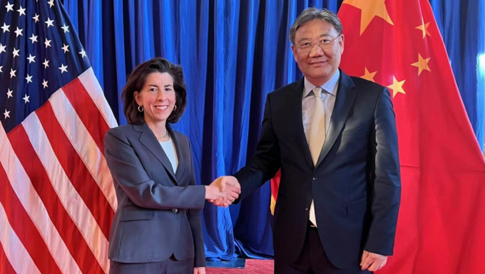 王文涛和雷蒙多在在APEC会议期间于华盛顿会面。商务部