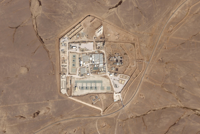 遇袭的美军驻约旦和敍利亚边境基地「22号塔」的卫星图片。美联社