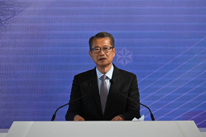 陈茂波出席中银香港北京2022年冬奥会纪念钞发行仪式。