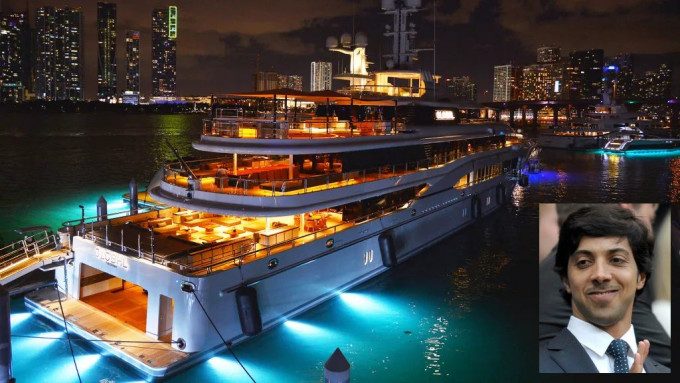 文苏尔酋长的新巨型豪华游艇，巨型到可以将整个曼城球场放入去。网上图片