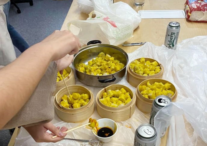 有同事買了約$500元的燒賣當作散水餅。香港燒賣關注組FB圖片