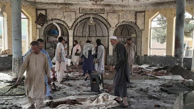 阿富汗首都喀布尔清真寺爆炸。网图
