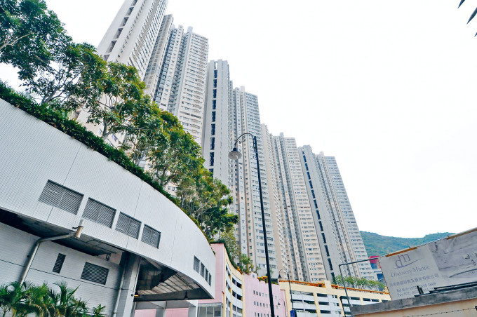 地产界消息透露，香港仔雅涛阁以每尺一万五千一百九十一元易手，膺全港绿表居屋王。
