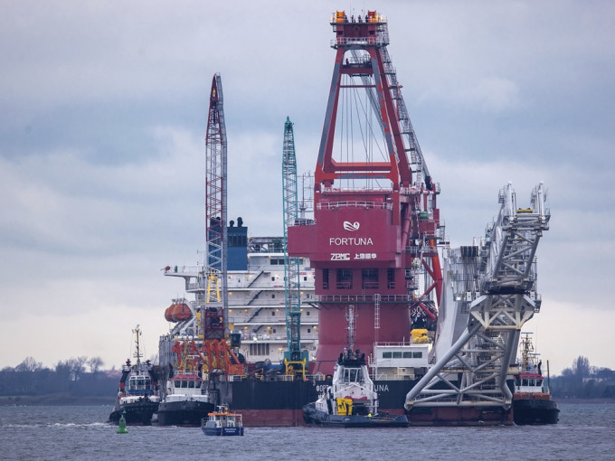 船只正在波罗的海俄罗斯「北溪2号」天然气管道上进行建筑工作。AP图片