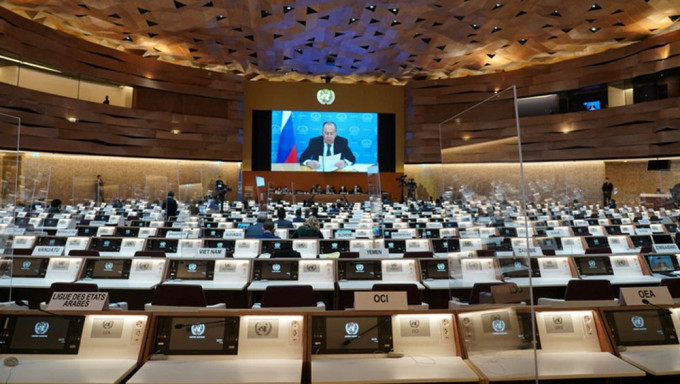 俄罗斯外长在联合国人权理事会发布视讯讲话时，多国代表离席抗议。路透图片