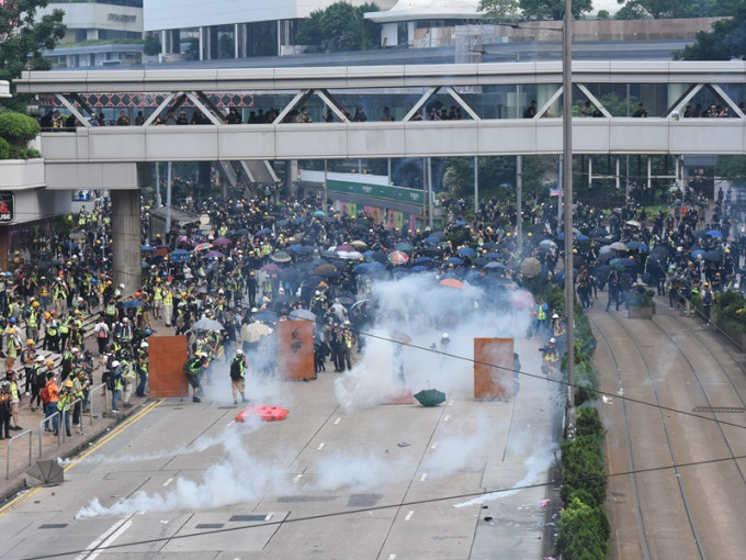 当日大批示威者集结在金钟进迫总政。资料图片