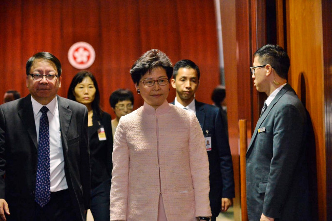 行政长官林郑月娥出席立法会质询环节。