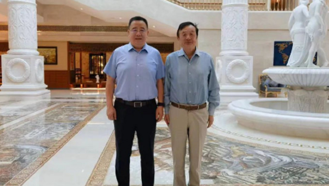 華為創始人任正非今年7月與南開大學新聞傳播學院院長、科技日報前總編輯劉亞東對談。