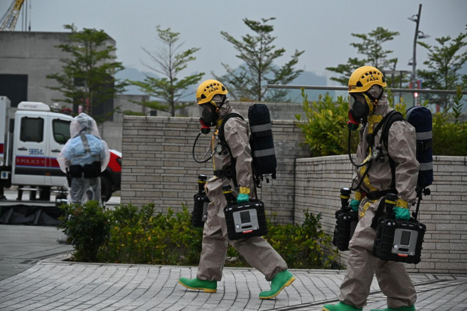 跨部門反恐專責組在香港西九龍高鐵站舉辦代號為「虎速」的反恐演習。