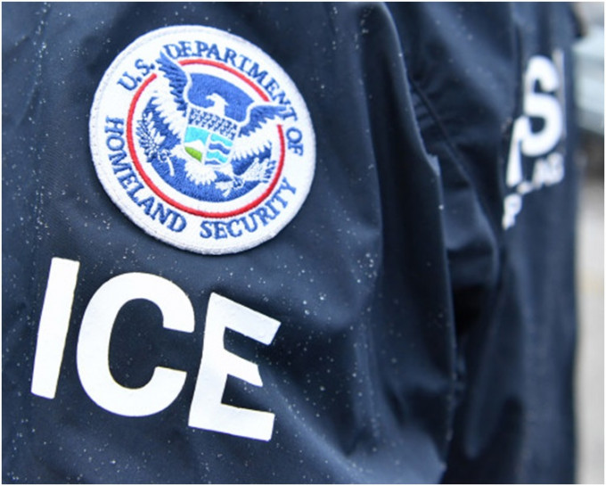 美國移民及海關執法局（ICE）超過九千員工的資料被公開。