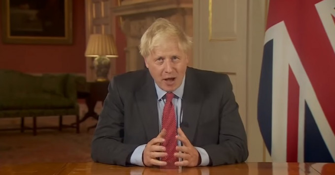 英国首相约翰逊发表演讲期间肚子「咕咕」叫（影片7'35\"开始）。社交媒体资料图片